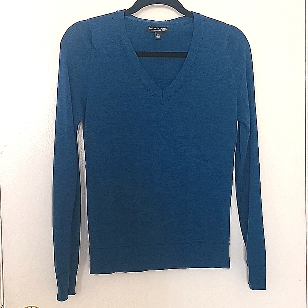 Merino Wool, lightweight v-neck sweater
